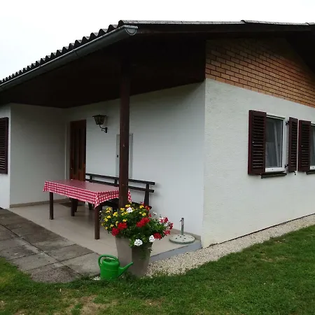 Raschun Etruskerweg 10 A-9122 St.kanzian *